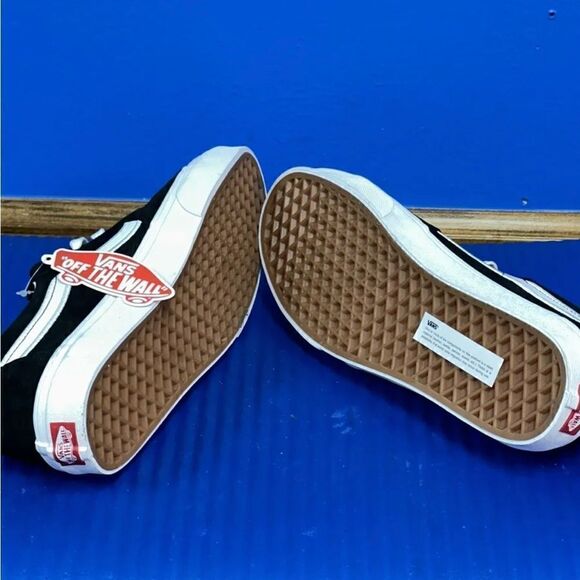 NEW VANS SUEDE CANVAS BLACK / WHITE SHOES 721278 WOMEN’S SIZE 10.5 - Picture 8 of 8